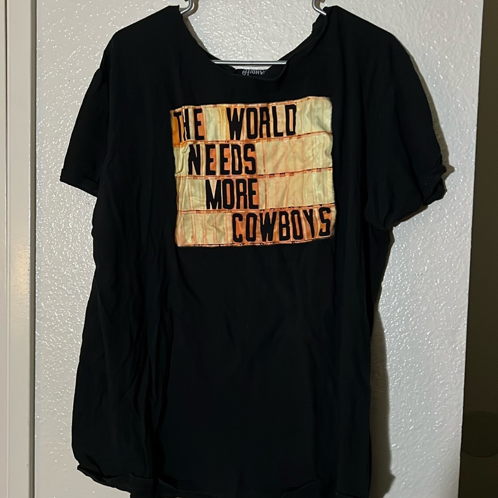 Graphic tee